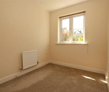 3 bedroom link detached house to rent - Photo 2