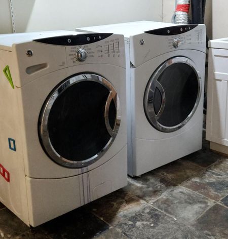 For Lease - 12 Caines Avenue Unit# Main Flr, Toronto, Ontario - Photo 2