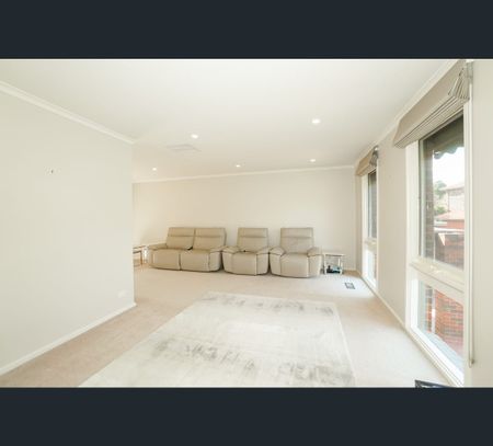 6 Cassinia Road, Templestowe Lower, Vic 3107 - Photo 2