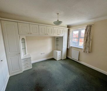 3 bedroom semi-detached house to rent - Photo 4