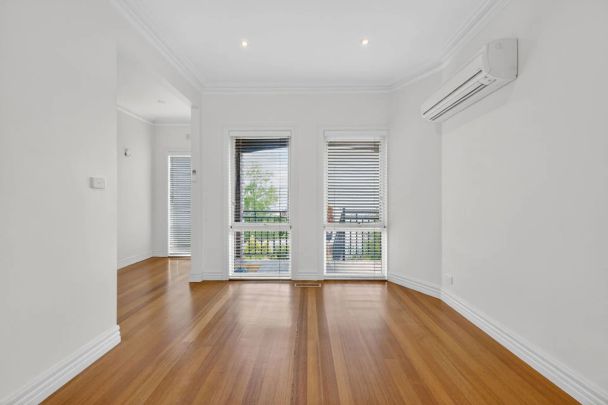 Expansive Town Residence in the Heart of Camberwell - Photo 1