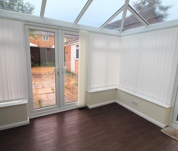 3 bedroom semi-detached house to rent - Photo 2