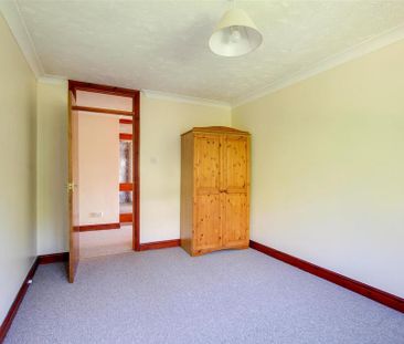 4 bedroom bungalow to rent - Photo 5