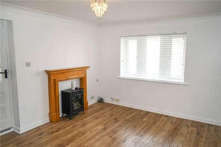 The Oval, Bingley, West Yorkshire, BD16 - Photo 2