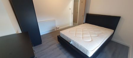 32 (6-BED) Kings Road, Canton, Cardiff, CF11 9DA - Photo 5