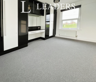 3 bedroom detached house to rent - Photo 5