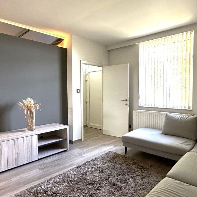 Eengezinswoning te huur in Tongeren voor € 795 met 1 slaapkamer - Photo 1