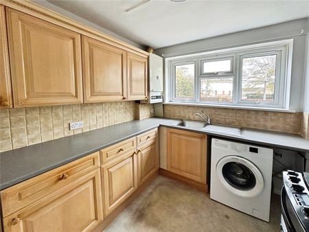 1 bedroom apartment to rent Bathford Close, Eastbourne, East Sussex, BN23 - Photo 2