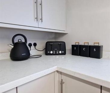 Room 2, 8 Pims Avenue, Belfast, BT4 1PJ - Photo 6