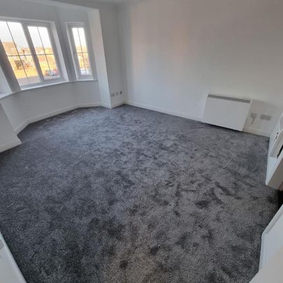 Flat to rent - Photo 1