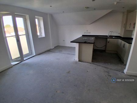 2 bedroom flat to rent - Photo 2