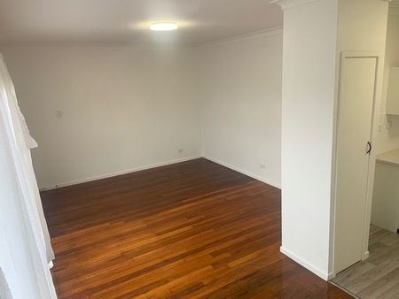 Blissful Comfort and Convenience in Newmarket - Photo 2