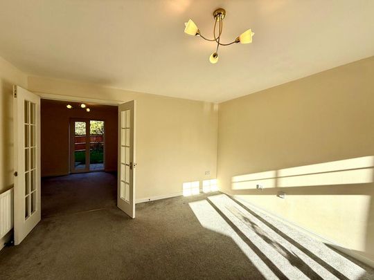 3 bedroom semi-detached house to rent - Photo 1