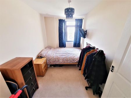 2 bedroom flat to rent - Photo 4
