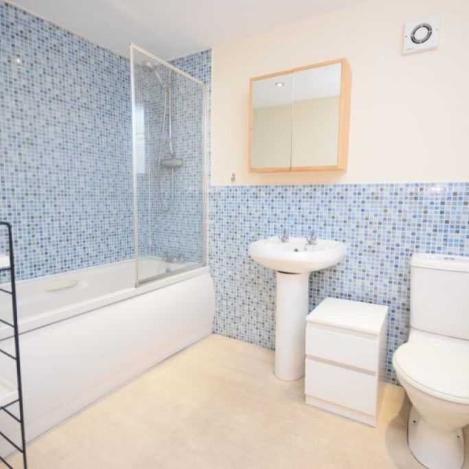 3 bedroom townhouse to rent - Photo 1