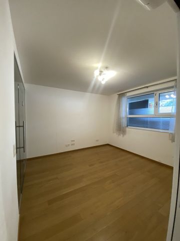 Ruhige 2-Zimmer-Wohnung mit Loggia und Klimaanlage! - Photo 2