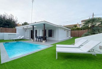 Sitges, Catalonia 08870