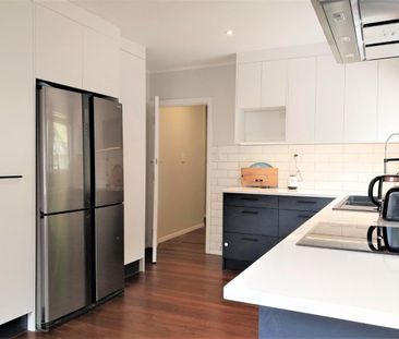 Sunny Three Bedroom Home in Miramar - Photo 6