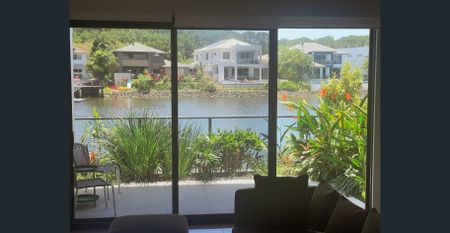 Luxury Waterfront Living at Cova, Hope Island - Fully Furnished - Photo 3