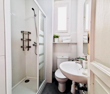 Double bedroom in Calle Velázquez - Photo 2