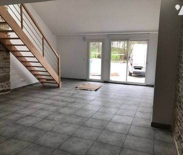 T3 DUPLEX ETAT NEUF A LOUER A BREVANS (39100) - Photo 3