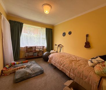 Sunny, Spacious & Ready for You to Move In - Photo 3