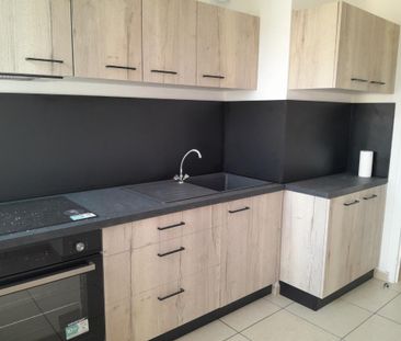 Location Appartement 4 pièces 66m² ANNECY 74000 - Photo 2