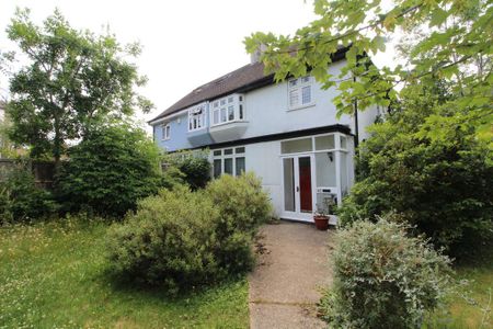 3 bedroom semi-detached house to rent - Photo 3