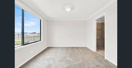 BRAND NEW SPLIT SYSTEM UPSTAIRS! Fresh, Modern & Ready to Move In - Photo 5