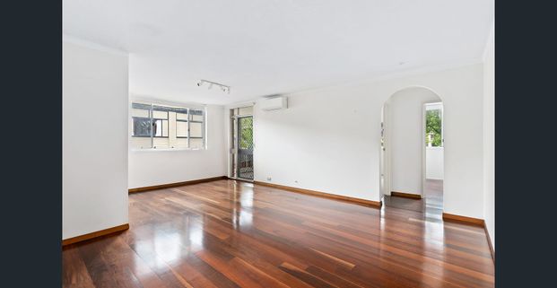 WATERFRONT RESERVE LIVING ON GLEBE POINT - Photo 1