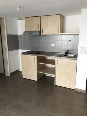 Location Appartement 3 pièces 54m² LA SEYNE SUR MER 83500 - Photo 1