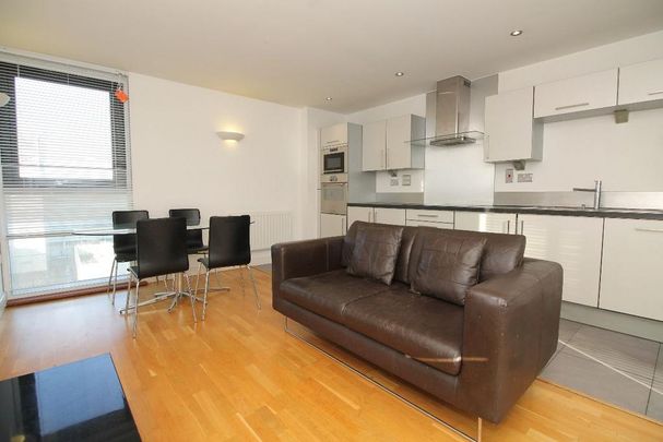 2 bedroom flat to rent - Photo 1