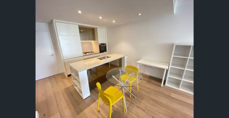 HIGH-LEVEL Fully Furnished 1-BEDROOM - Photo 4