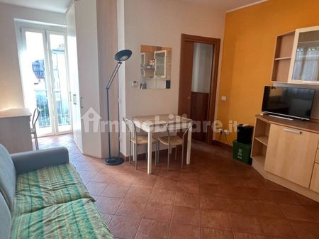 Monolocale viale Giuseppe Garibaldi 81, Centro, Gavirate - Photo 4