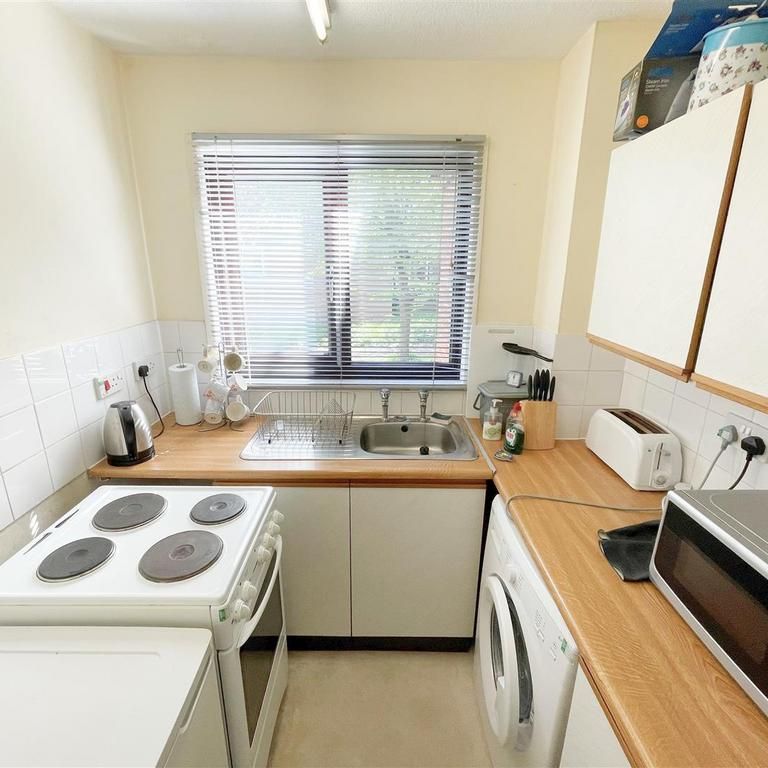 1 bedroom end of terrace house to rent - Photo 1