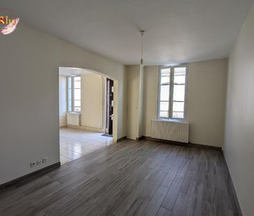 Location Maison 5 pièces 101m² COGNAC 16100 - Photo 1