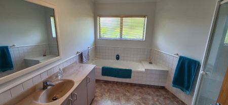 8 Frank Frethey Place, Highlands Park, New Plymouth - Photo 3