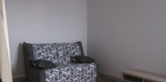 Appartement meublé à louer au coeur de Saint Quentin. - Photo 3