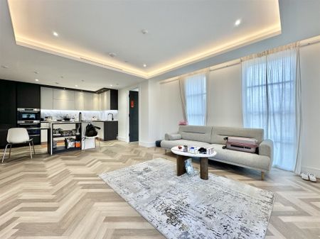 Brigade Mews, London - Photo 2