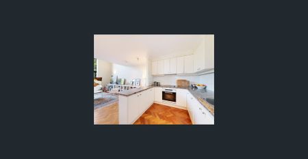 Chic Loft-Style Two-Bedroom Apartment in Boutique Block - Photo 3