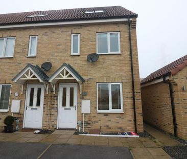 3 bedroom end of terrace house to rent - Photo 4