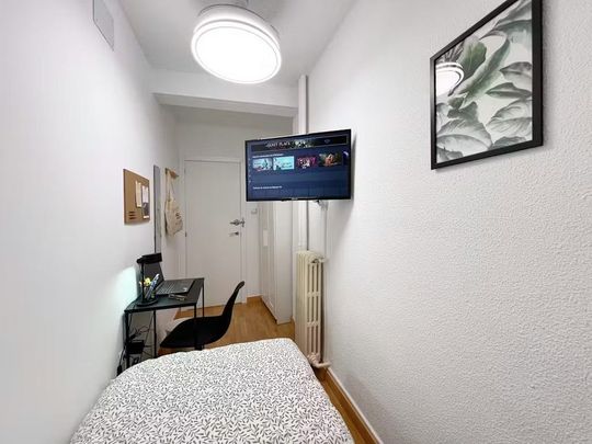 Calle de Elfo, Madrid, Community of Madrid 28027 - Foto 1