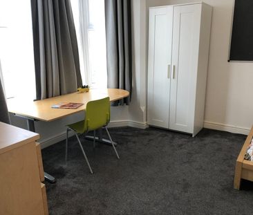 6 Bed Terraced House, Henry Road, NG7 - Photo 4