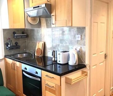 Studio to rent - Photo 6