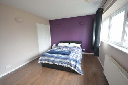 Treemount Court, Epsom, Surrey, KT17 4DU - Photo 3