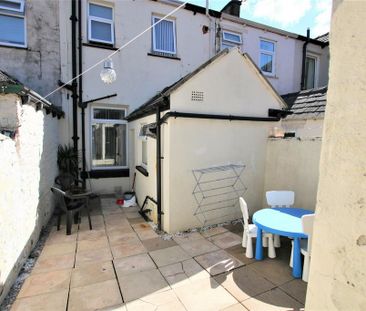 2 bedroom terraced house to rent - Photo 2