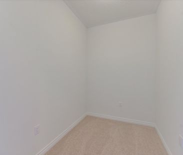 For Lease - 74 Tipp Drive, Richmond Hill, Ontario - Photo 2