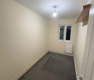 5 bedroom semi-detached house to rent - Photo 6