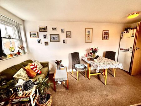 1 bedroom apartment to rent - Photo 2