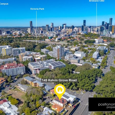 Inner City unit so close to QUT, Royal Brisbane Hospital and Central Business area. - Photo 4